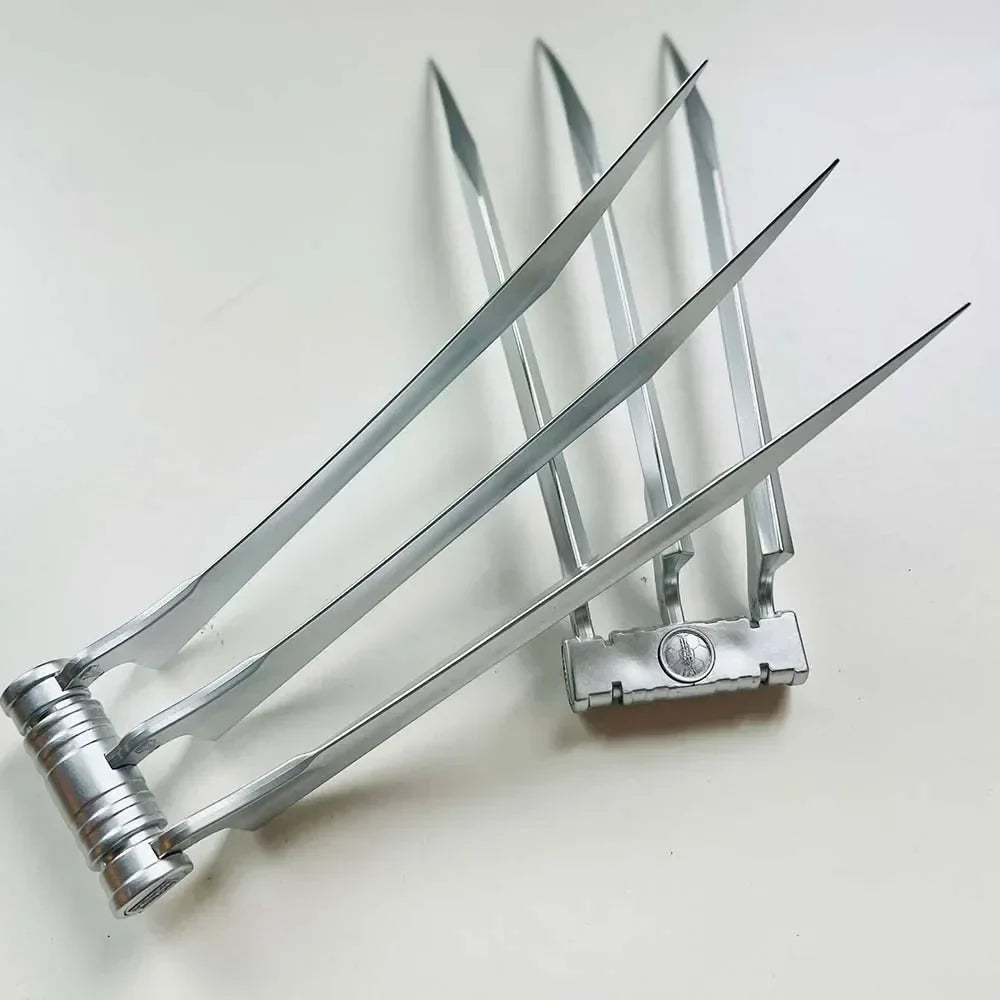 Wolverine Claw Blade Prop – 1:1 Superhero Cosplay Accessory